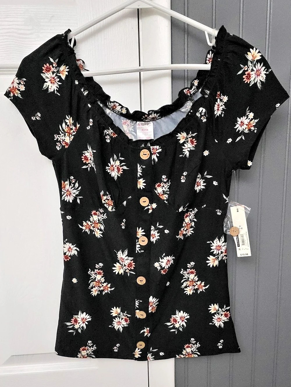 No Boundaries Juniors Floral Top Bundle